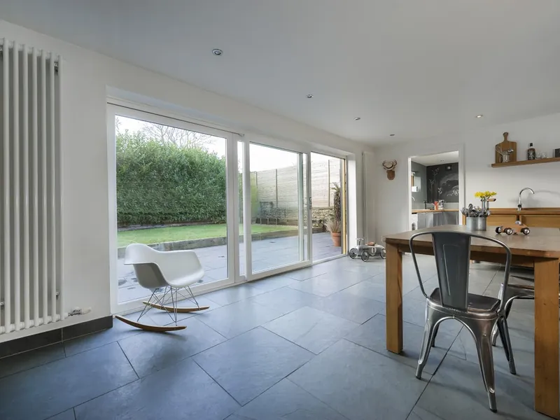 Sliding Windows — Gallery Kentish Town